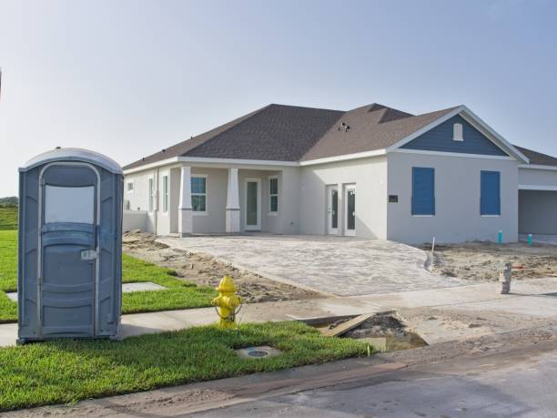 Portable Toilet Options We Offer in Fort Denaud, FL